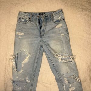 Abercrombie & Fitch High Rise Girlfriend Jeans